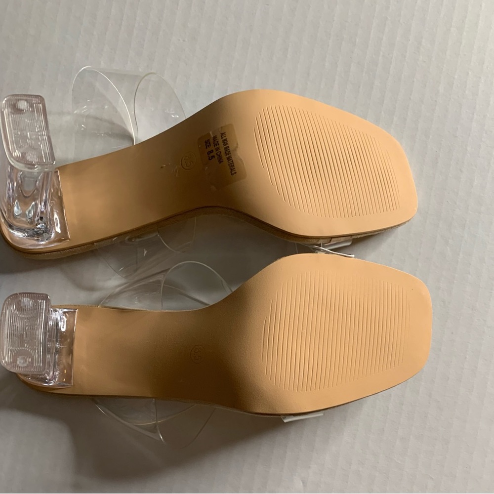 Heels - Picture 7 of 7